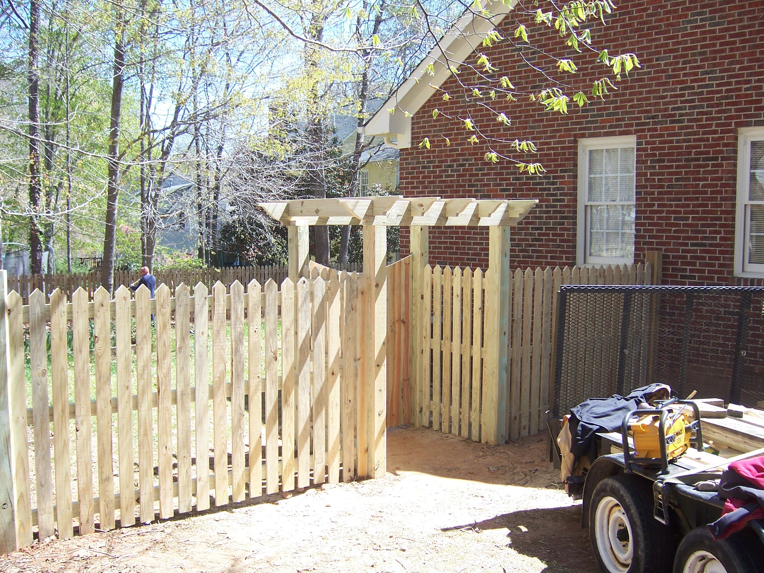 5 foot wood picket fence